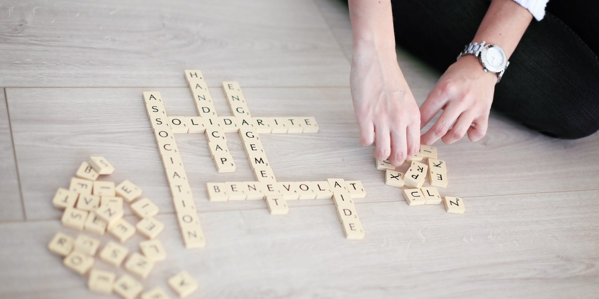 scrabble autour du thème l'engagement